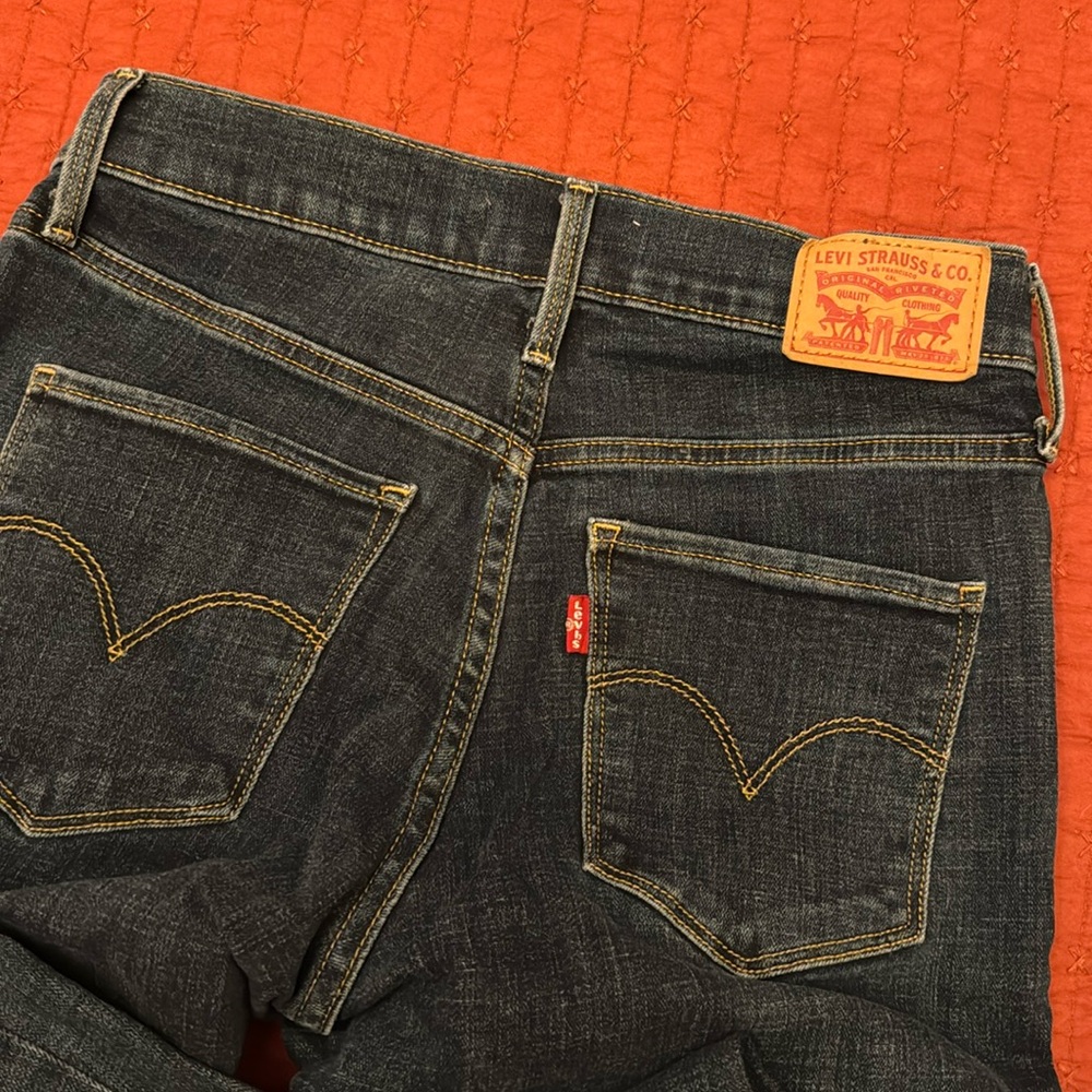 Levi’s 311 shaping skinny jeans size 2